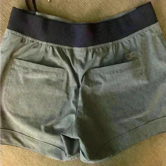 Calia shorts size XS - Picture 9 of 9